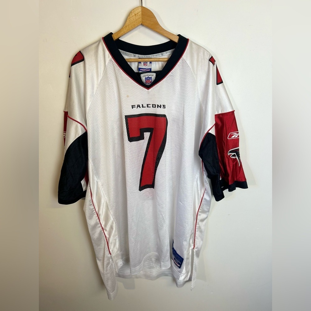 Vintage Reebok NFL Sports Size 2XL Sports Futbol White Red Falcons 7 Jersey